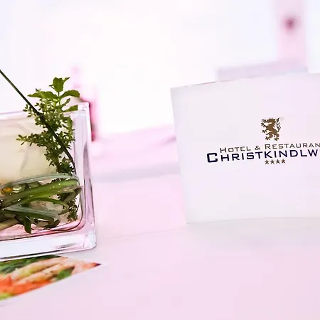 & Restaurant Christkindlwirt シュタイアー