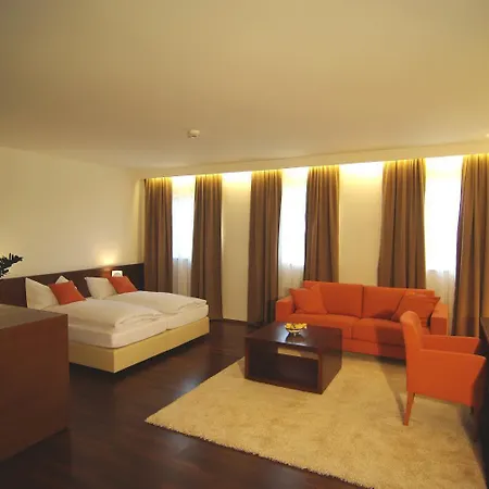 & Restaurant Christkindlwirt 4* Steyr